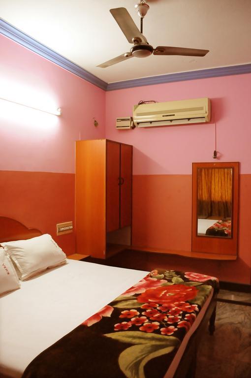 V.K.Residency Hotel Tirupati Exterior photo