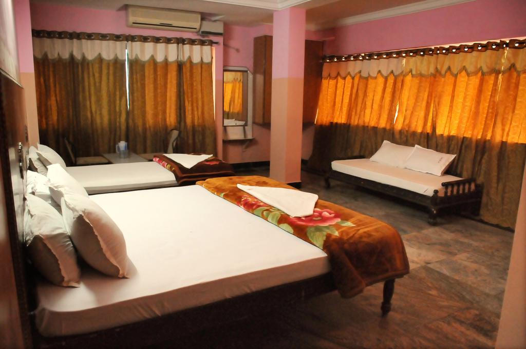 V.K.Residency Hotel Tirupati Exterior photo