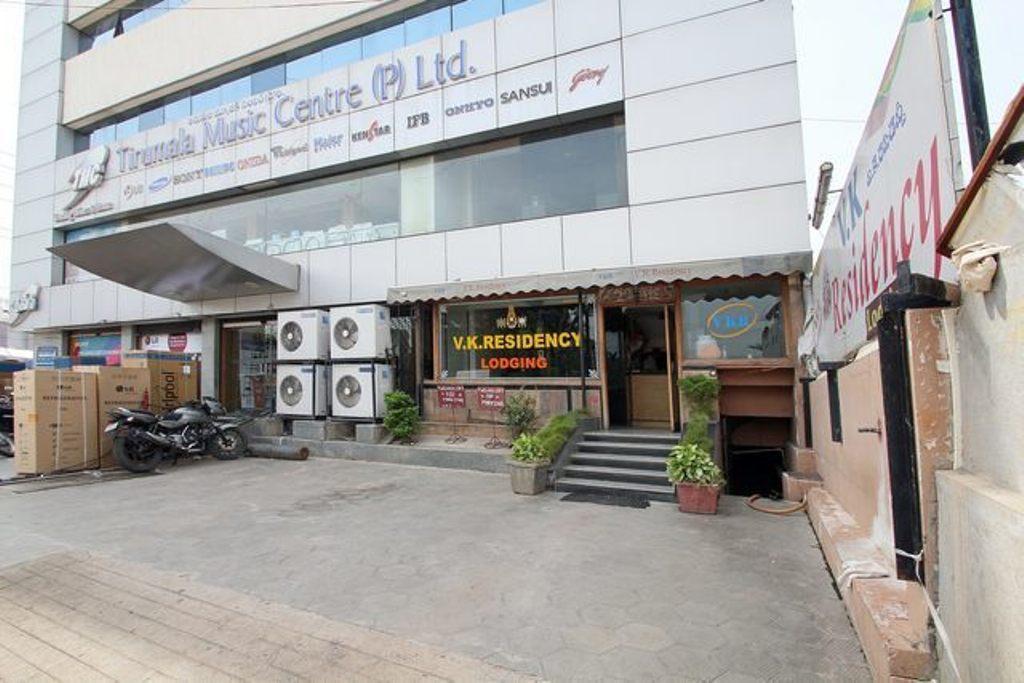 V.K.Residency Hotel Tirupati Exterior photo