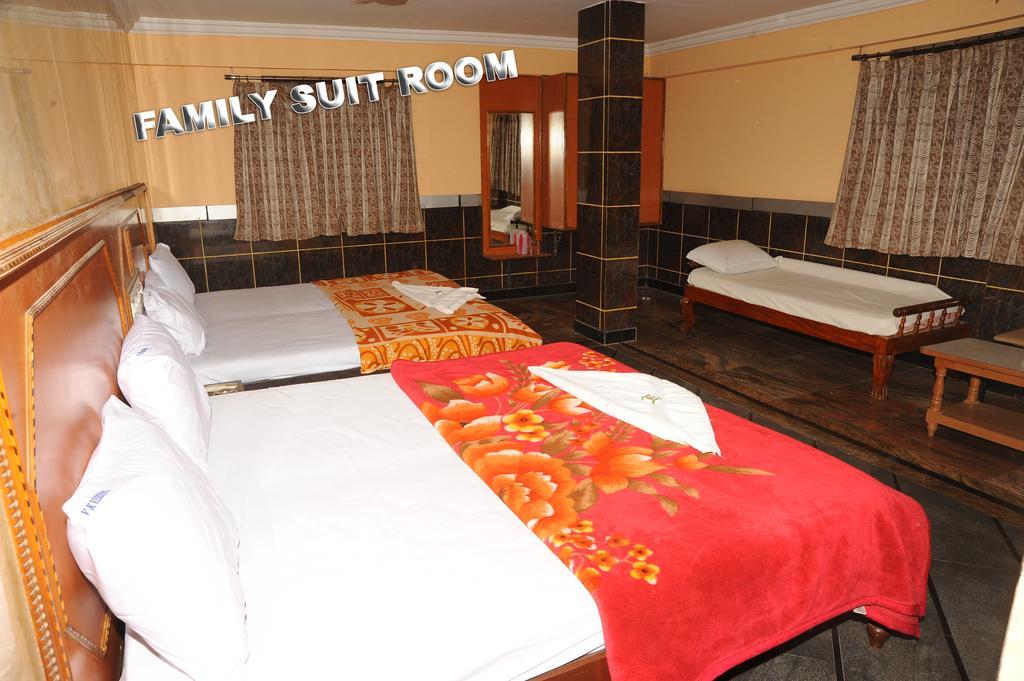 V.K.Residency Hotel Tirupati Exterior photo