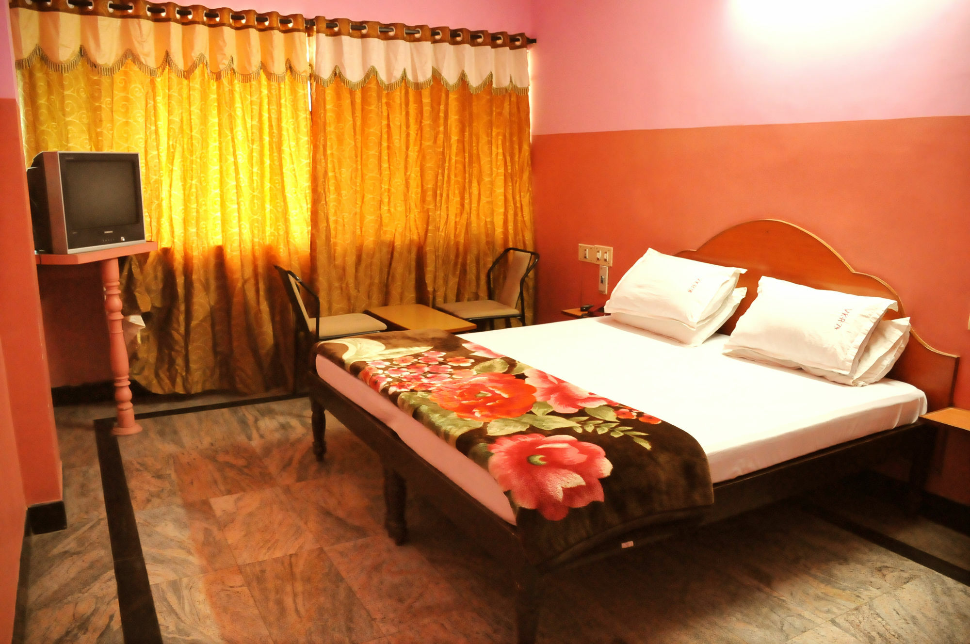 V.K.Residency Hotel Tirupati Exterior photo